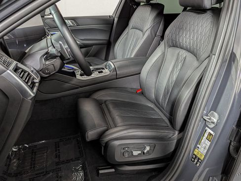 Certified 2024 BMW X6 M60i w/ Dynamic Handling Package image 19