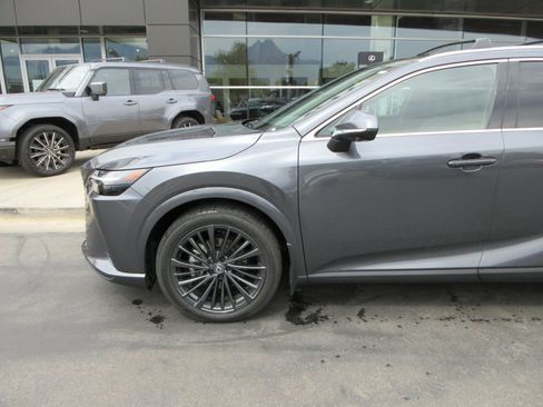 Used 2025 Lexus RX 350h w/ Convenience Package AWD/4WD image 2