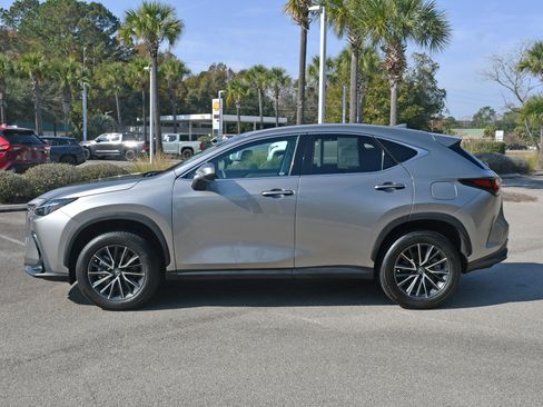 Used 2024 Lexus NX 250 FWD image 5