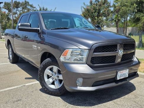 Used 2017 RAM 1500 Express RWD image 36