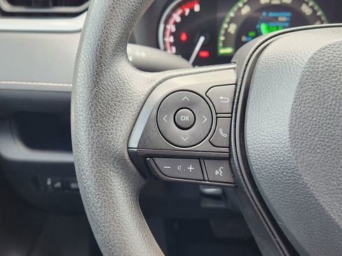 Used 2024 Toyota RAV4 LE image 32