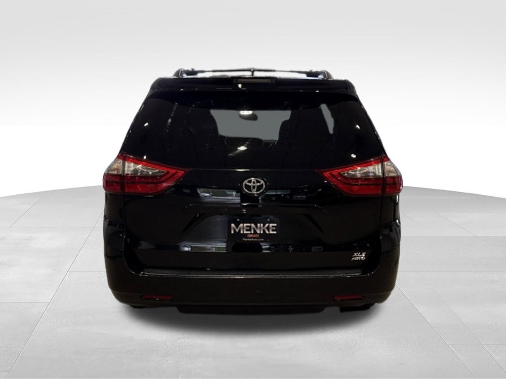 Used 2020 Toyota Sienna XLE w/ XLE Navigation Package AWD/4WD image 6