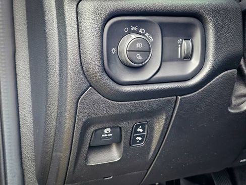 Used 2020 RAM 1500 Big Horn AWD/4WD image 14