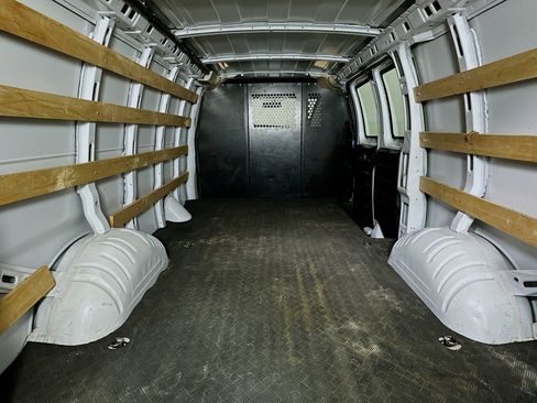 Used 2024 GMC Savana 2500 Work Van w/ Driver Convenience Package image 25