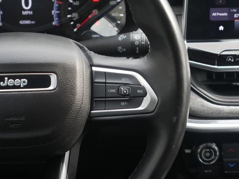 Used 2022 Jeep Compass Latitude AWD/4WD image 17