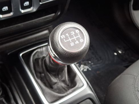 Used 2021 Jeep Wrangler Sport AWD/4WD image 16