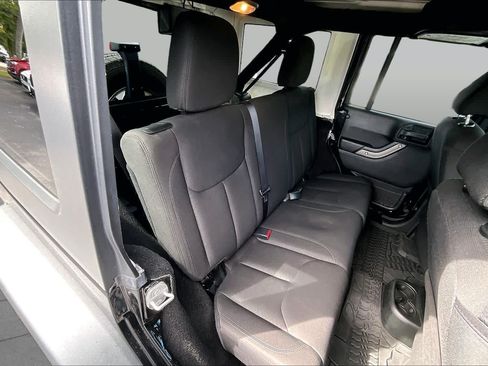 Used 2016 Jeep Wrangler Unlimited Sport w/ Quick Order Package 24S AWD/4WD image 18
