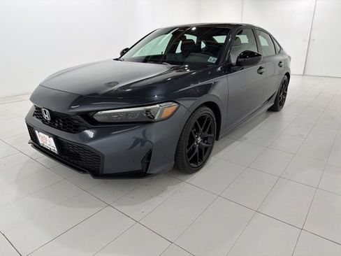 Used 2025 Honda Civic Sport image 1