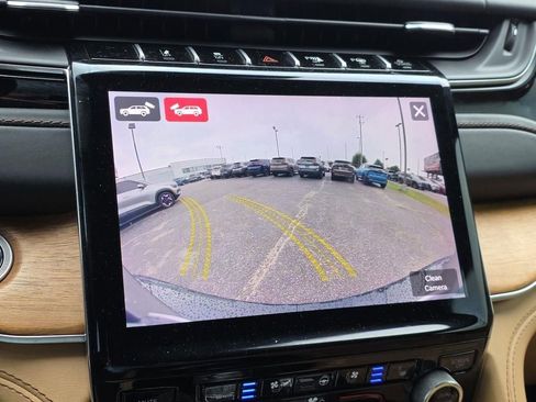 Used 2022 Jeep Grand Cherokee L Summit AWD/4WD image 25