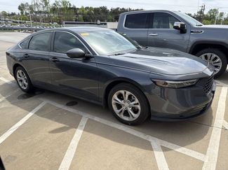 Used 2023 Honda Accord LX video 2