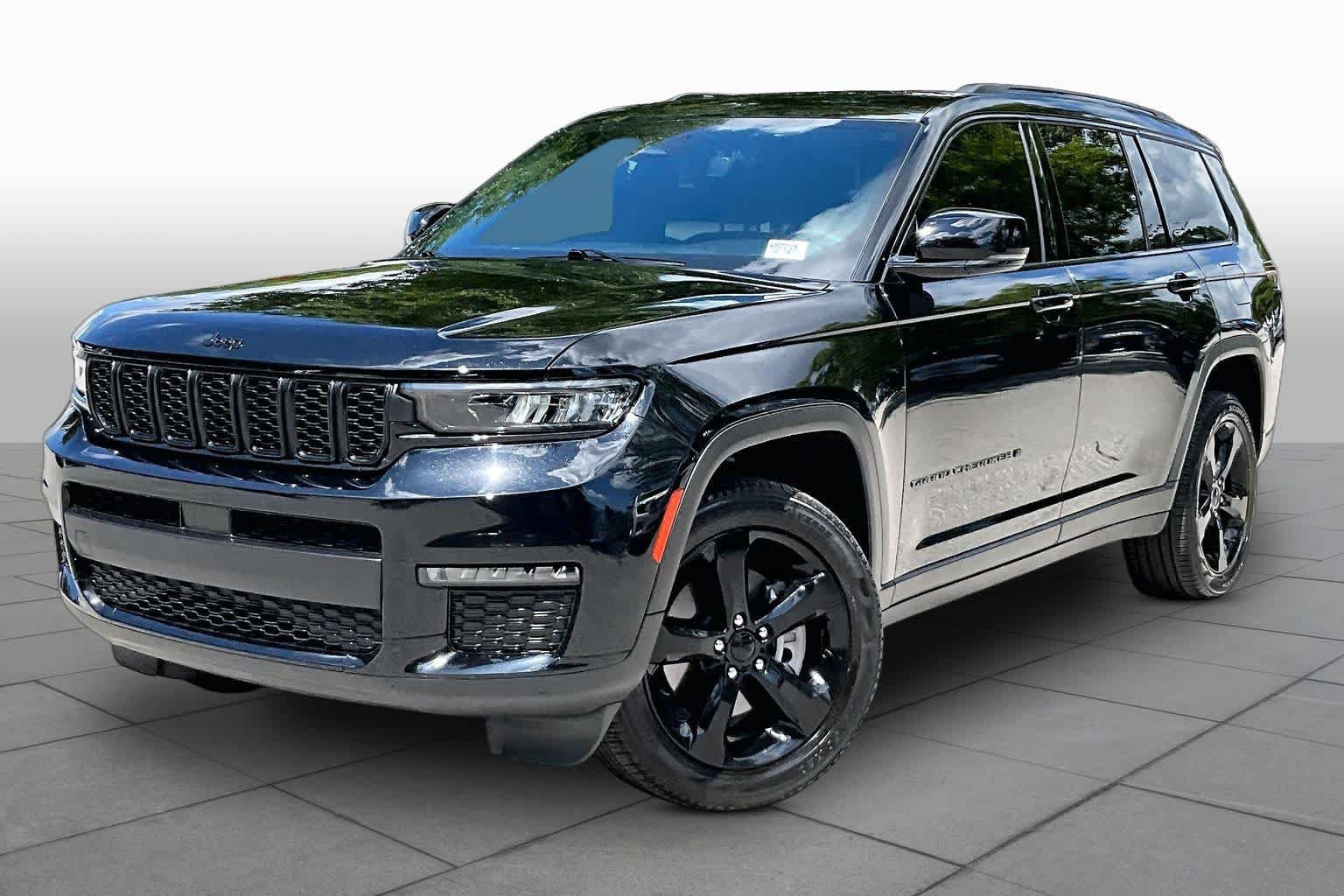 Used 2024 Jeep Grand Cherokee L Limited w/ Black Appearance Package AWD/4WD image 1