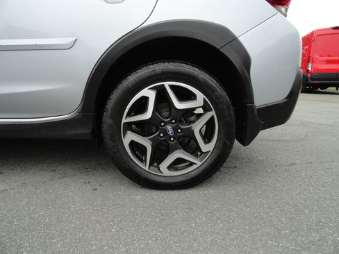 Used 2019 Subaru Crosstrek 2.0i Limited w/ Moonroof Package w/Navigation AWD/4WD image 9