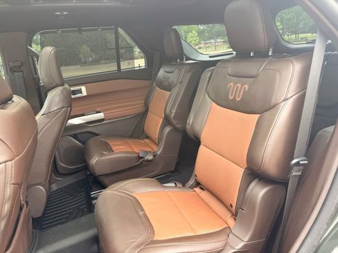 Used 2023 Ford Explorer King Ranch w/ Technology Package RWD image 18