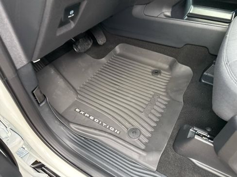 New 2025 Ford Expedition Active AWD/4WD image 29