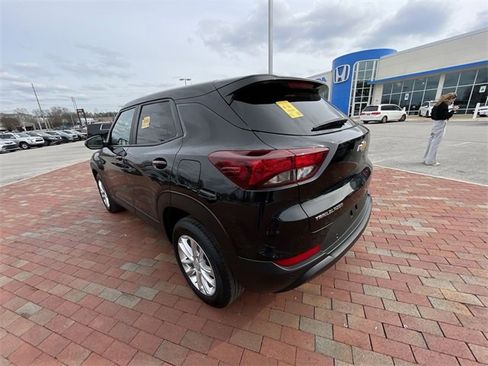 Used 2025 Chevrolet TrailBlazer LS w/ LS Convenience Package image 17