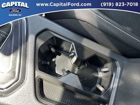 Used 2024 Volkswagen Tiguan SE FWD image 32