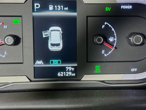 Used 2024 Hyundai Tucson Blue image 16