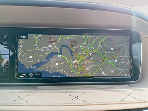 Used 2015 Mercedes-Benz S 550 Sedan image 20