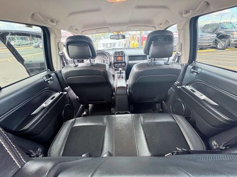 Used 2014 Jeep Compass Latitude image 28