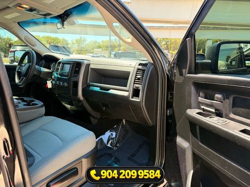 Used 2018 RAM 1500 Express w/ Black Ram 1500 Express Group AWD/4WD image 30