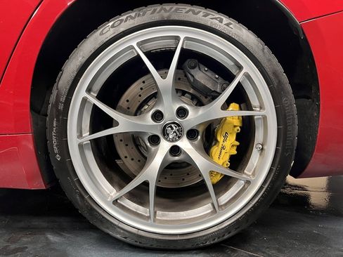 Used 2018 Alfa Romeo Giulia Quadrifoglio image 7