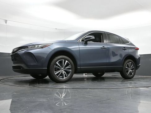 Used 2022 Toyota Venza LE AWD/4WD image 41