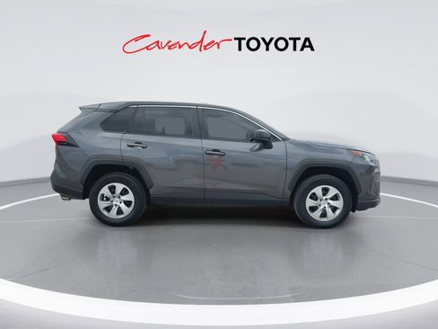 Certified 2022 Toyota RAV4 LE FWD image 9