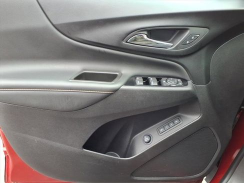 Used 2024 Chevrolet Equinox Premier image 23