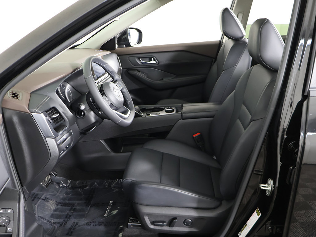 Used 2023 Nissan Rogue SV w/ SV Premium B Package AWD/4WD image 32