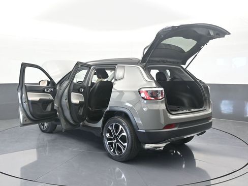 Used 2022 Jeep Compass Limited image 75