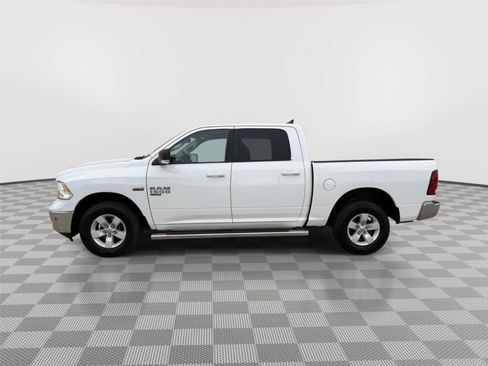 Used 2020 RAM 1500 Classic SLT w/ Luxury Group AWD/4WD image 8