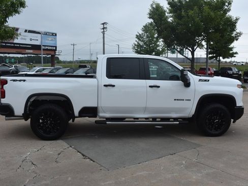 New 2026 Chevrolet Silverado 2500 Custom w/ Custom Value Package AWD/4WD image 4