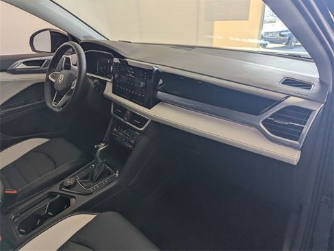 Certified 2025 Volkswagen Taos SEL image 17