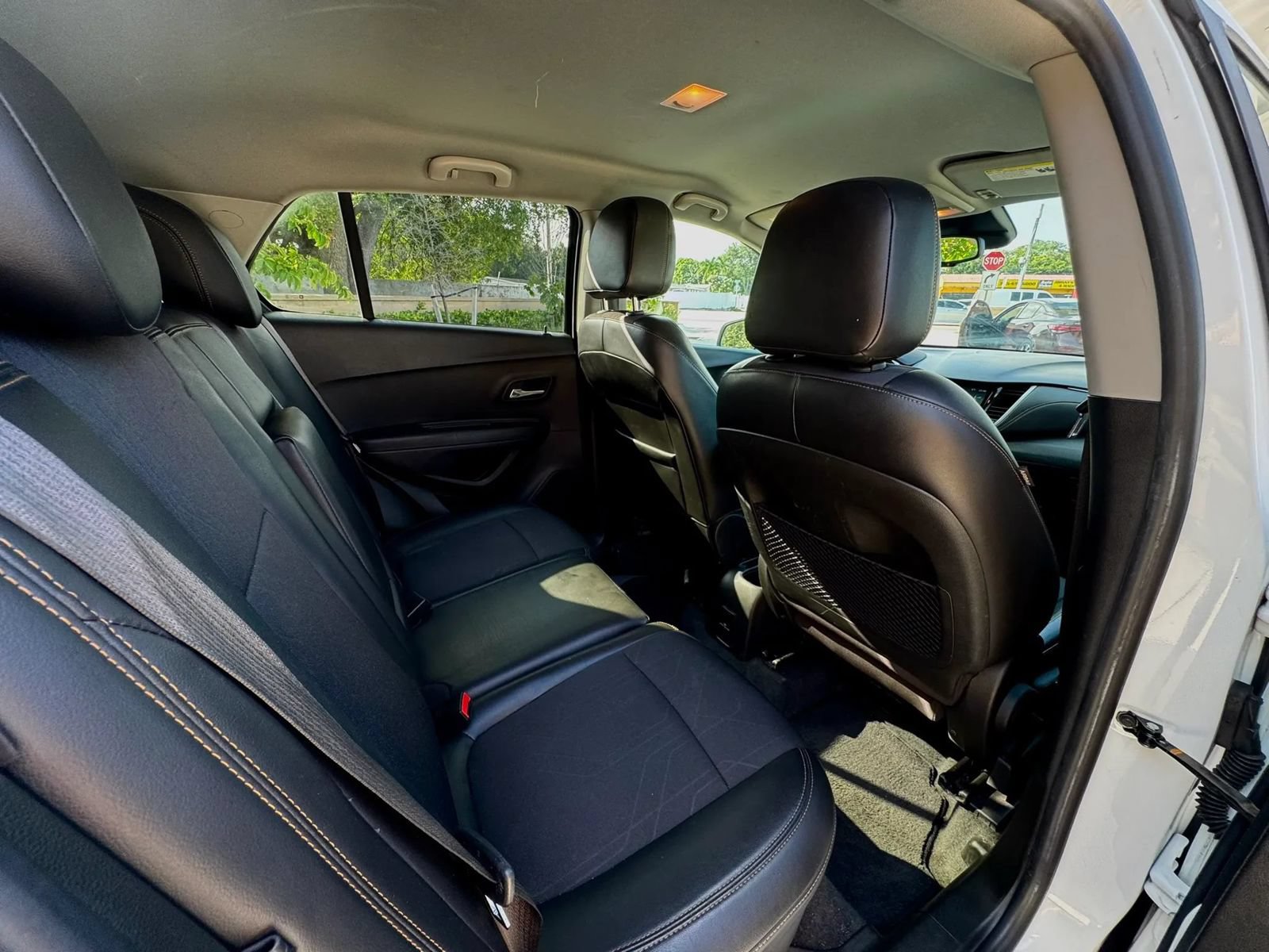 Used 2020 Chevrolet Trax LT w/ LT Convenience Package FWD image 20