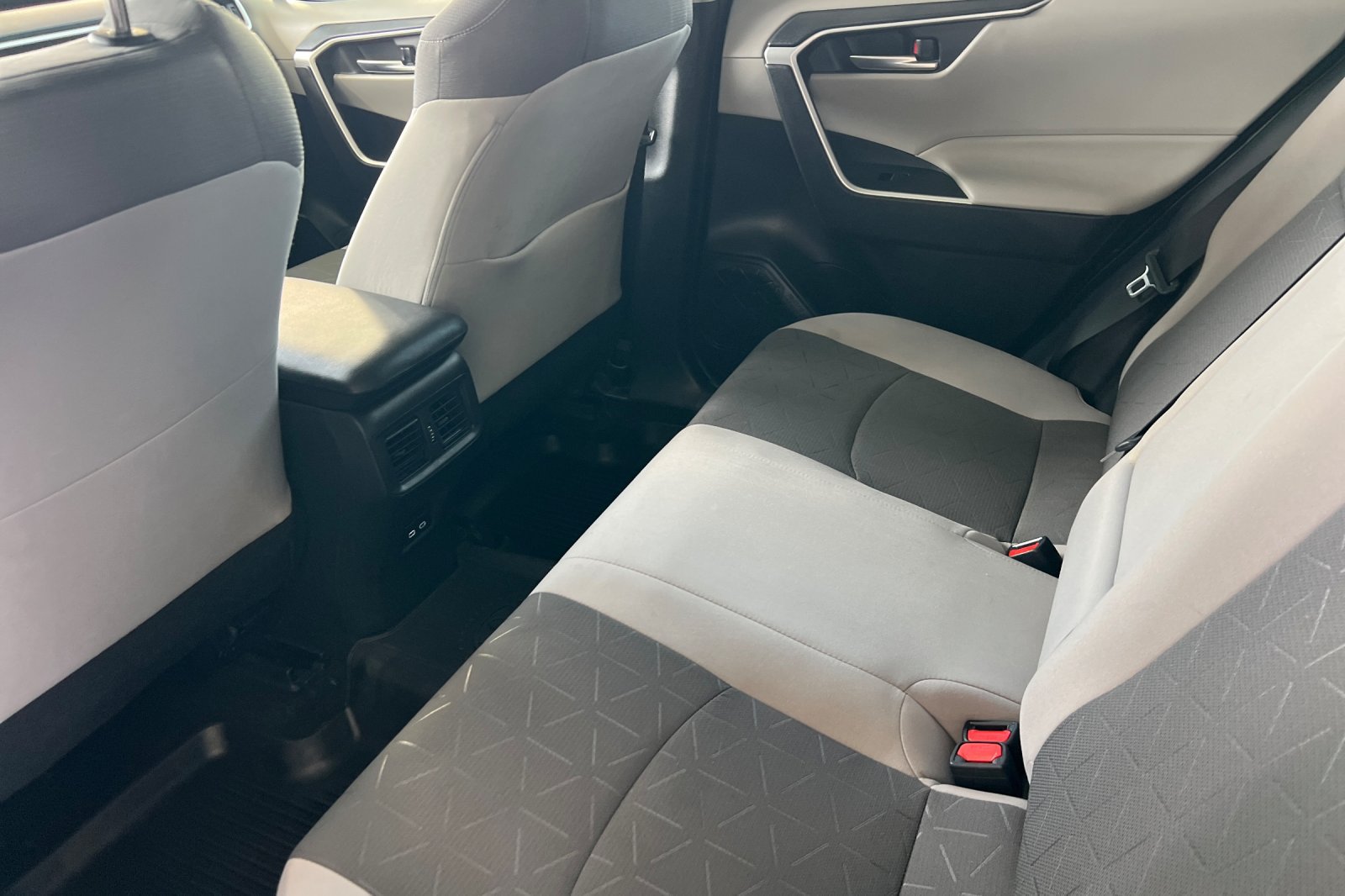 Certified 2025 Toyota RAV4 XLE w/ Convenience Package AWD/4WD image 9