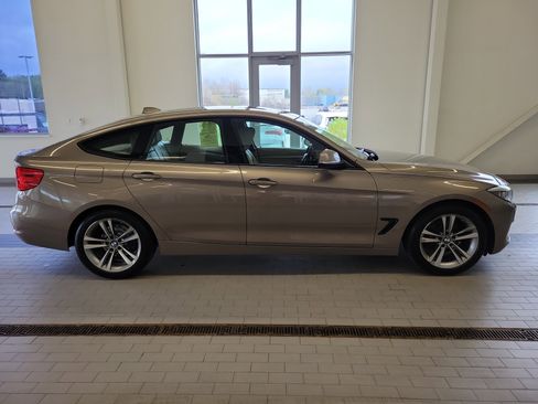 Used 2016 BMW 328i Gran Turismo xDrive AWD/4WD image 4