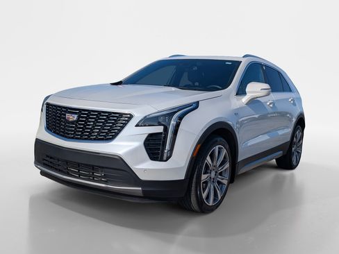 Used 2023 Cadillac XT4 Premium Luxury w/ Technology Package FWD image 5