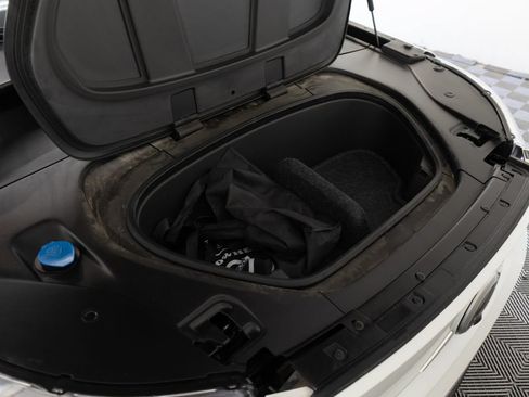 Used 2021 Volvo XC40 P8 Recharge w/ Advanced Package AWD/4WD image 41