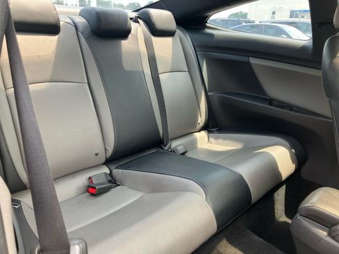 Used 2016 Honda Civic Touring image 33