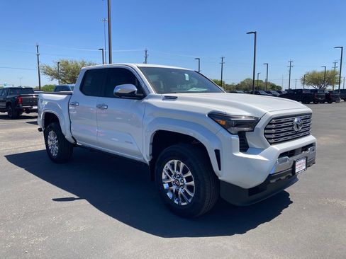 New 2026 Toyota Tacoma Limited AWD/4WD image 3