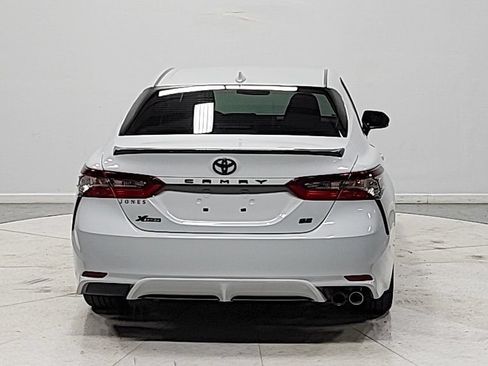Used 2023 Toyota Camry SE FWD image 6