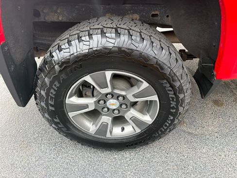 Used 2017 Chevrolet Colorado Z71 AWD/4WD image 31