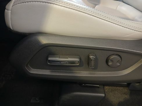 Used 2023 Honda Pilot Touring image 14