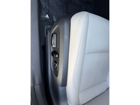 Used 2024 Lexus UX 250h FWD image 27