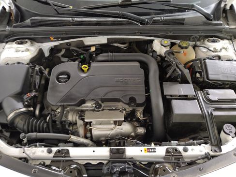 Used 2024 Chevrolet Malibu LT FWD image 30
