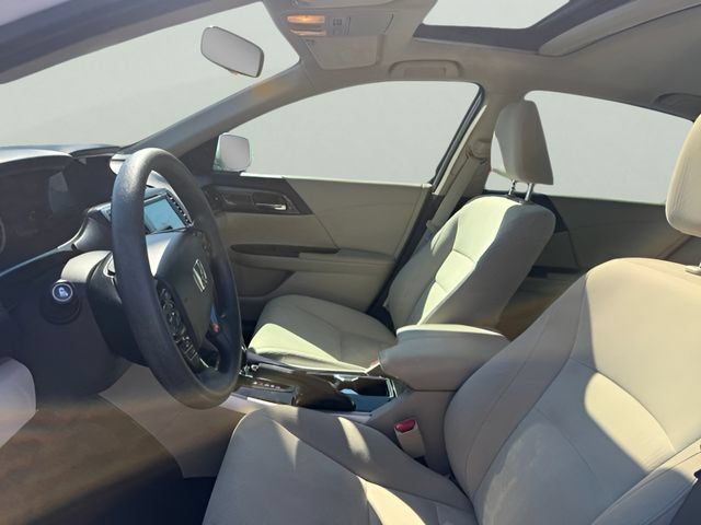Used 2016 Honda Accord EX image 10