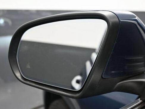 Used 2022 Mercedes-Benz GLB 250 image 4