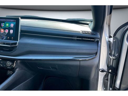 Used 2025 Jeep Compass Limited w/ High Altitude Package image 17