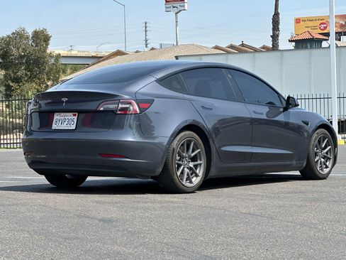 Used 2021 Tesla Model 3 Standard Range Plus image 5
