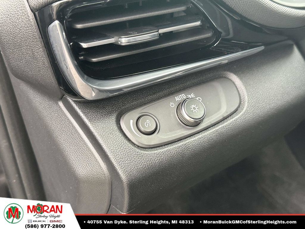 Certified 2024 Buick Envista Sport Touring w/ Convenience I Package FWD image 19